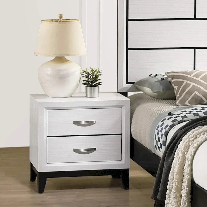 Contemporary Panel Bedroom Set in White Finish with Panel Bed, Dresser, Mirror, 2 Night Stands